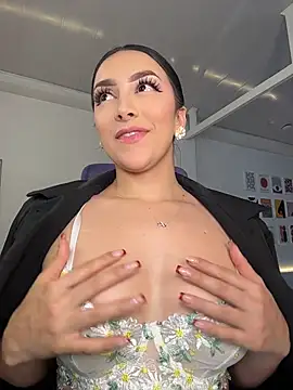 Kimberlyclars online show from 05.27.26