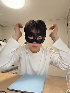 Snapshot of k-kinky chatting on 06.15.26 k-kinky online show from 06.15.26