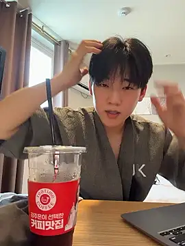 Snapshot of k-kinky chatting on 06.28.26 k-kinky online show from 06.28.26
