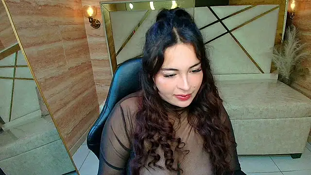 Snapshot of Kiara_Moon_r chatting on 07.14.26 Kiara Moon r online show from 07.14.26