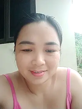 Snapshot of Giee00 chatting on 05.29.26 Giee00 online show from 05.29.26