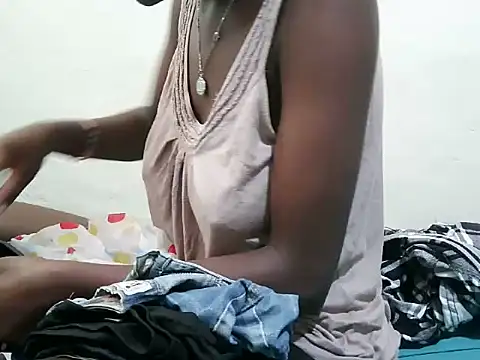 petite lovy online show from 07.18.26