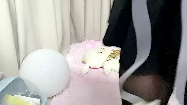 Luckysisi-s online show from 06.23.26