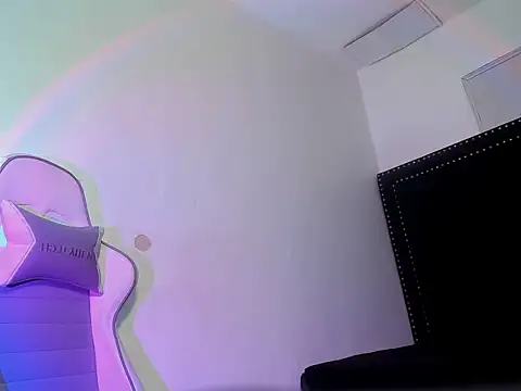 Snapshot of AdharaRose_Rs chatting on 06.19.26 AdharaRose Rs online show from 06.19.26