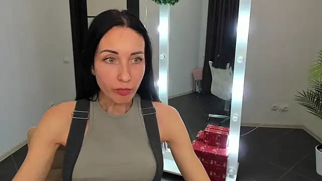 BouncySweety online show from 12.14.24