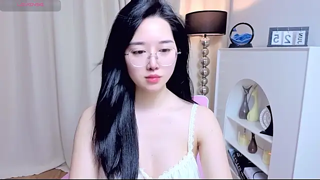 Snapshot of miuu6868 chatting on 06.25.26 miuu6868 online show from 06.25.26