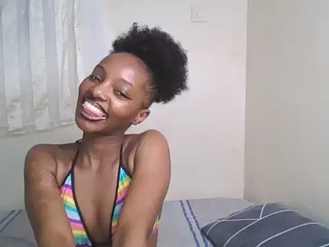 Snapshot of CUTE-MESSY chatting on 06.21.26 CUTE-MESSY online show from 06.21.26