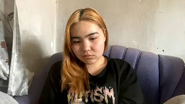 Molly Teddy online show from 07.05.26