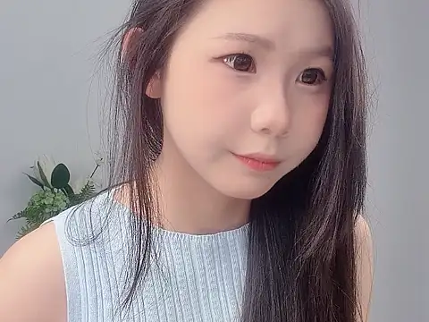 Snapshot of Rose_love69 chatting on 05.29.26 Rose love69 online show from 05.29.26