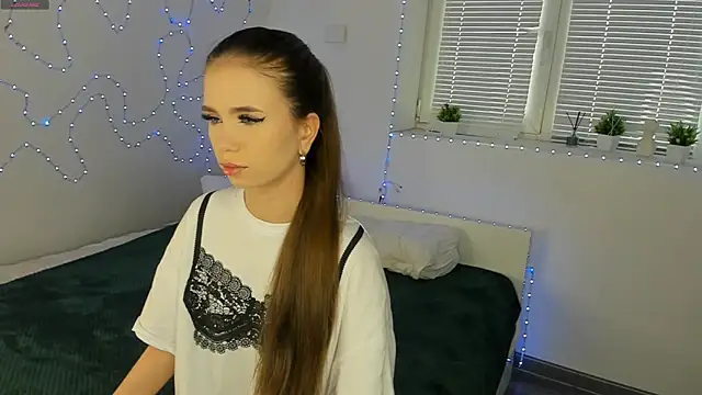 Raevella online show from 06.09.26