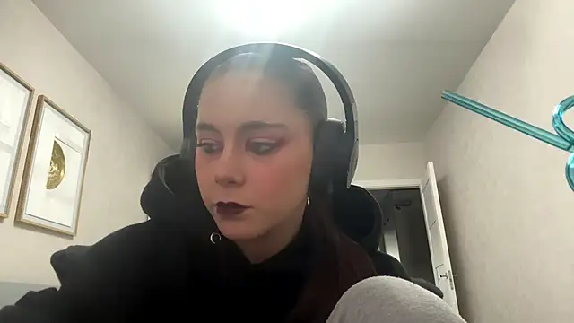 elfLiana online show from 06.01.26