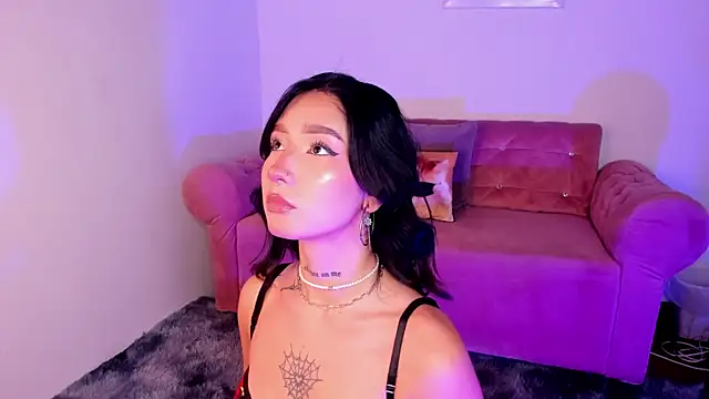 SophieMoneet online show from 07.17.26