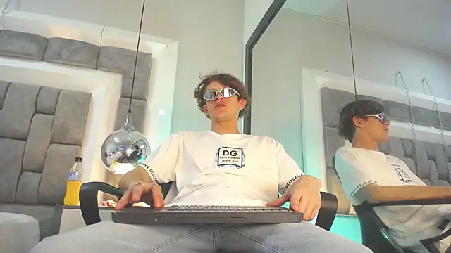 AnthonyStone  online show from 06.21.26