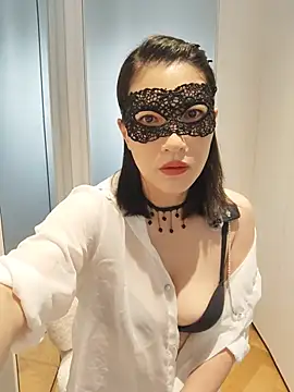 Snapshot of DD202820 chatting on 06.24.26 DD202820 online show from 06.24.26
