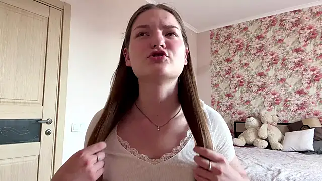 lizzzanatooo online show from 06.15.26