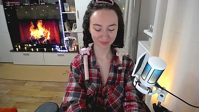 Maryana Ro online show from 05.04.26