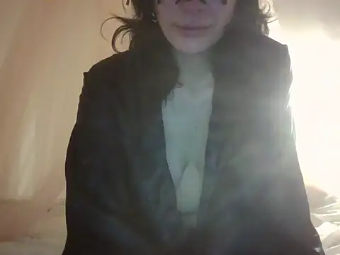 Snapshot of Nyx_Nuit chatting on 06.14.26 Nyx Nuit online show from 06.14.26