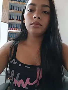 Snapshot of xcleila chatting on 06.24.26 xcleila online show from 06.24.26