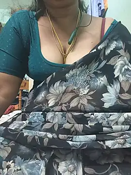 Snapshot of Tamil-kaviya98 chatting on 06.16.26 Tamil-kaviya98 online show from 06.16.26