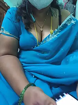 Snapshot of Tamil-kaviya98 chatting on 06.19.26 Tamil-kaviya98 online show from 06.19.26