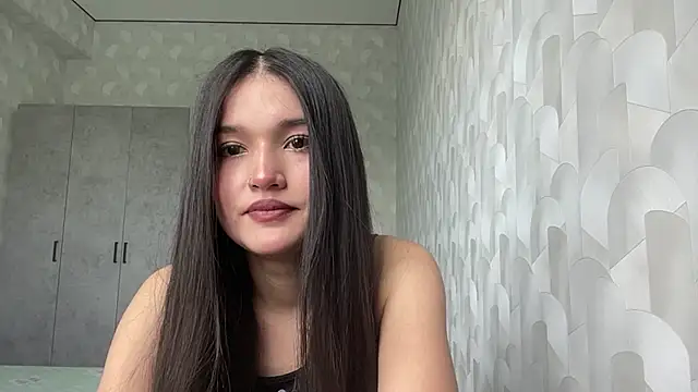 Snapshot of LisetteParajon chatting on 06.15.26 LisetteParajon online show from 06.15.26