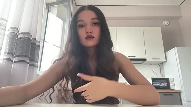 Snapshot of LisetteParajon chatting on 06.19.26 LisetteParajon online show from 06.19.26
