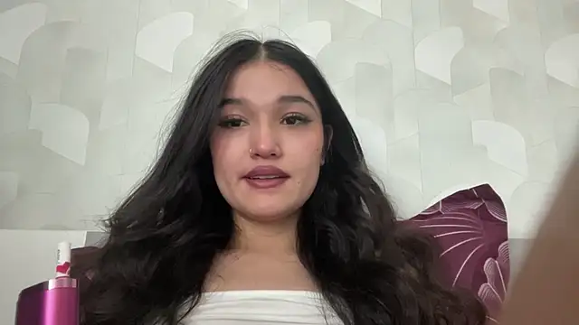 Snapshot of LisetteParajon chatting on 06.27.26 LisetteParajon online show from 06.27.26