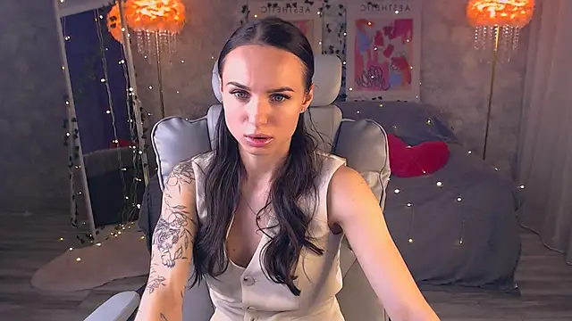 NicoleMerz online show from 05.31.26
