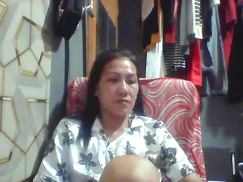 Snapshot of pinayheartaker chatting on 05.27.26 pinayheartaker online show from 05.27.26