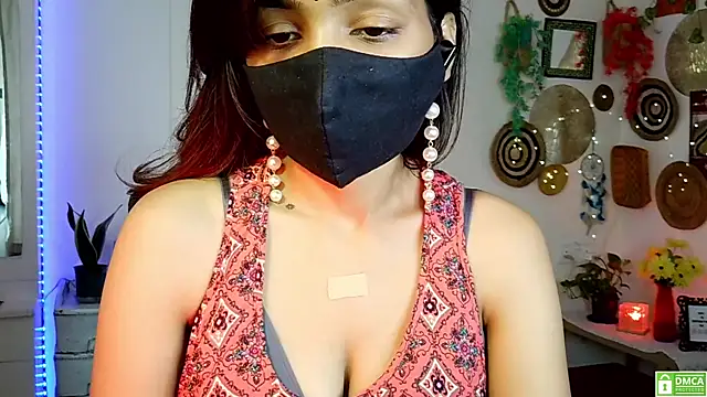 Snapshot of Yalinahotty chatting on 06.13.26 Yalinahotty online show from 06.13.26