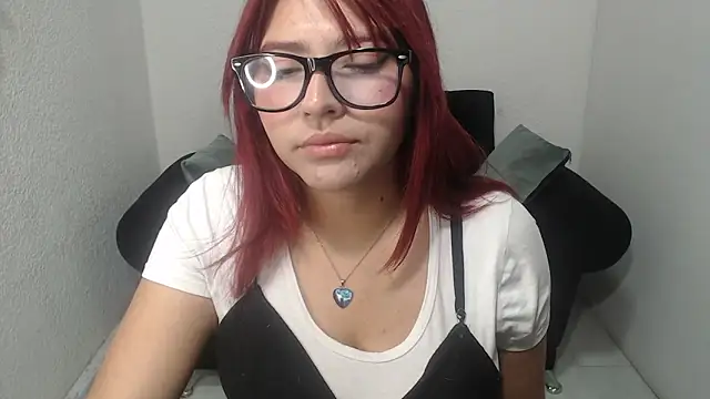 Snapshot of beckysexyhot chatting on 06.17.26 beckysexyhot online show from 06.17.26