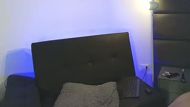 AshleyMonroee   online show from 07.02.26