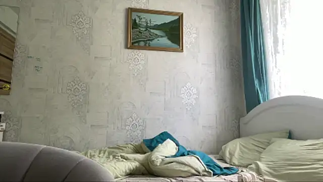 Snapshot of HeIen_cute chatting on 07.18.26 HeIen cute online show from 07.18.26