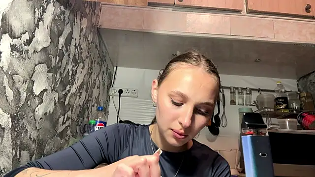 AlidaReff online show from 05.29.26