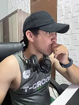 Snapshot of Fer_Ti chatting on 07.18.26 Fer Ti online show from 07.18.26
