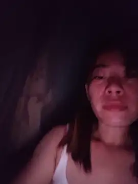 Snapshot of -Trinina- chatting on 05.29.26 -Trinina- online show from 05.29.26