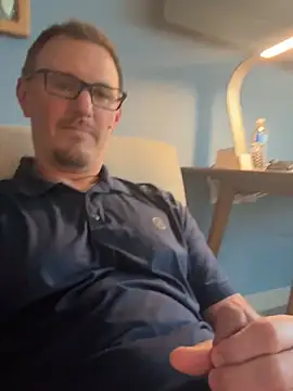 Snapshot of Hardpaul85 chatting on 06.24.26 Hardpaul85 online show from 06.24.26