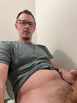 Snapshot of Hardpaul85 chatting on 06.28.26 Hardpaul85 online show from 06.28.26
