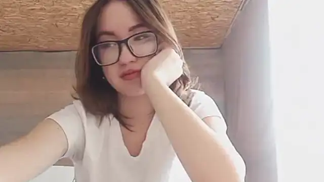 OliviaMoment online show from 05.30.26