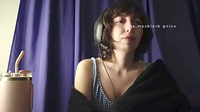 Julixta online show from 06.10.26