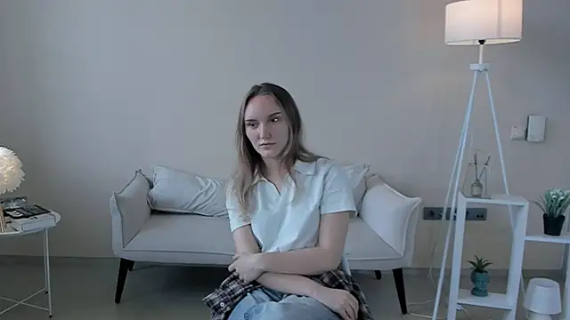 Snapshot of JenevaLitalien chatting on 05.30.26 JenevaLitalien online show from 05.30.26