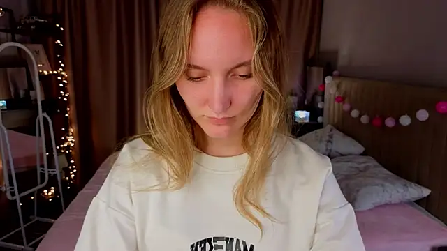 JenevaLitalien online show from 06.05.26