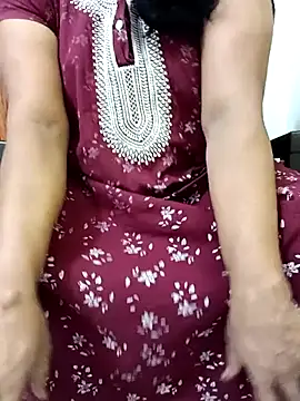 Snapshot of tamil_malluaunty chatting on 06.25.26 tamil malluaunty online show from 06.25.26