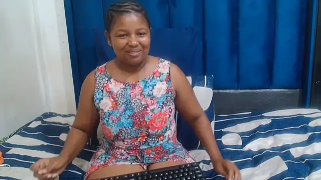 Snapshot of Mellowkittyyellow chatting on 06.14.26 Mellowkittyyellow online show from 06.14.26