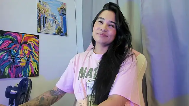 Snapshot of NattGray chatting on 06.18.26 NattGray online show from 06.18.26