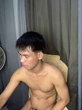 Snapshot of Asianboy_2000 chatting on 07.19.26 Asianboy 2000 online show from 07.19.26