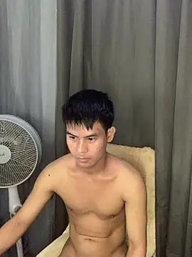 Snapshot of Asianboy_2000 chatting on 07.26.26 Asianboy 2000 online show from 07.26.26