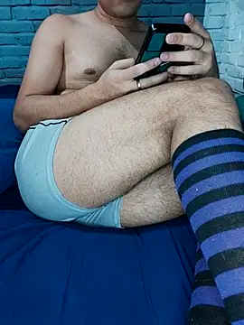 Snapshot of H0tBoy_23 chatting on 07.26.26 H0tBoy 23 online show from 07.26.26