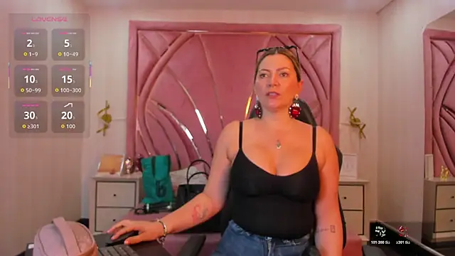 pamelaQenn2 online show from 06.12.26