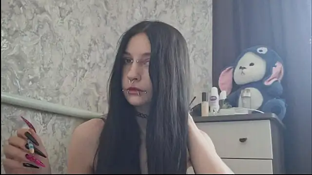 Snapshot of KrissyHiott chatting on 05.31.26 KrissyHiott online show from 05.31.26